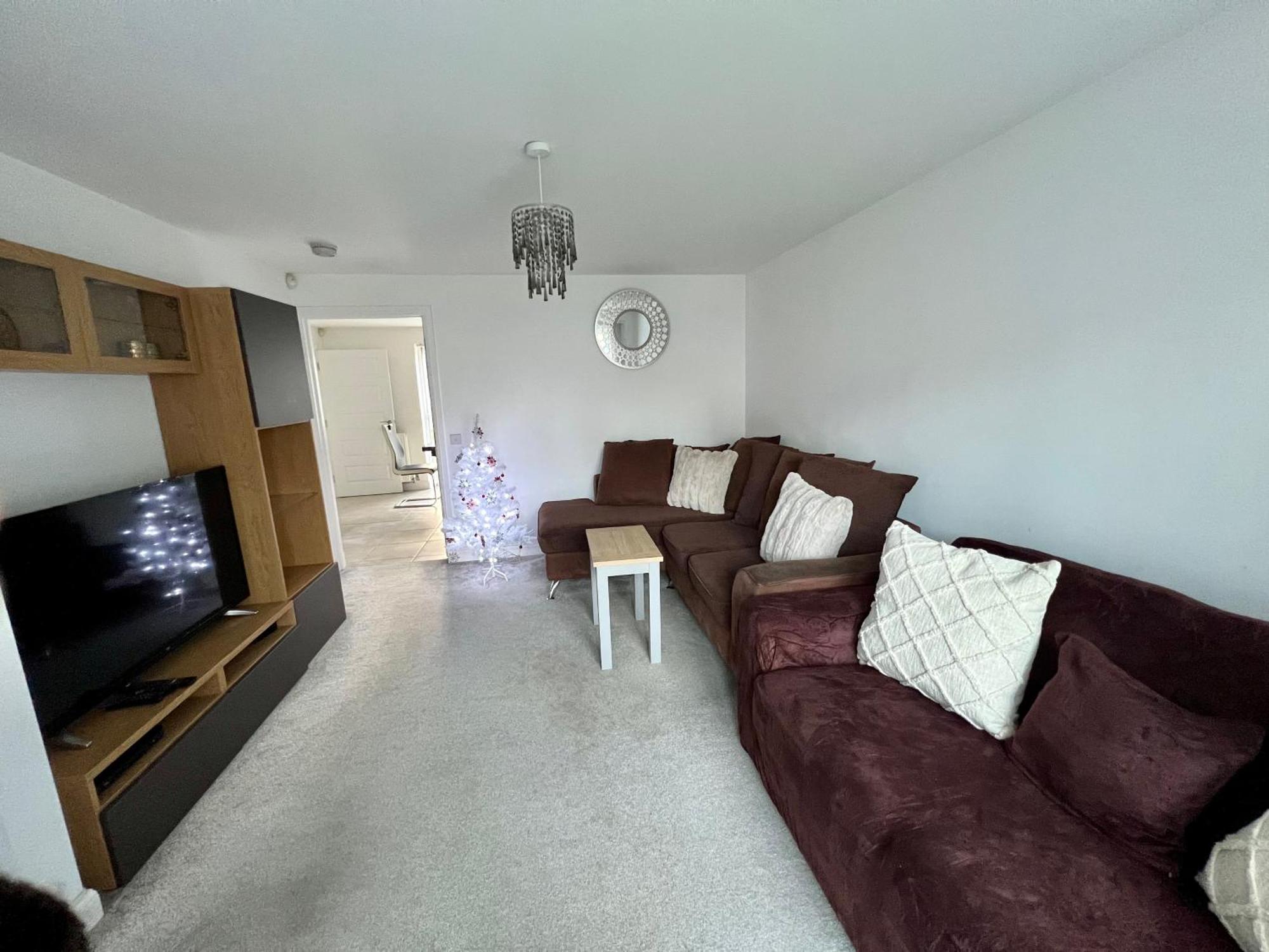 Beautiful 4-Bedroom House With Private Garden & Parking EDI Exterior foto
